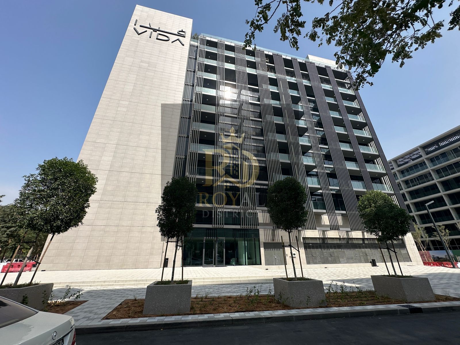 SUPER DISTRESS DEAL | FREE HOLD | HANDOVER WITHIN 2 WEEKS | PRIME LOCATION .