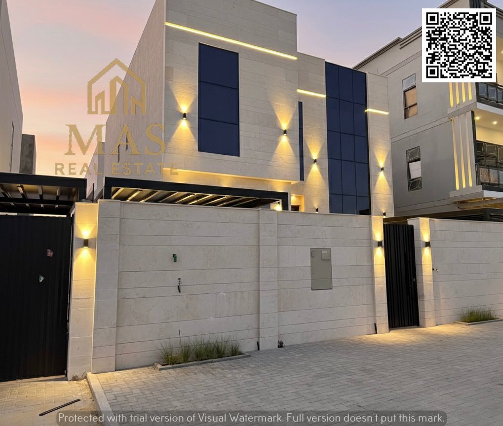 Modern villa -overlooking the main street - large front setback.