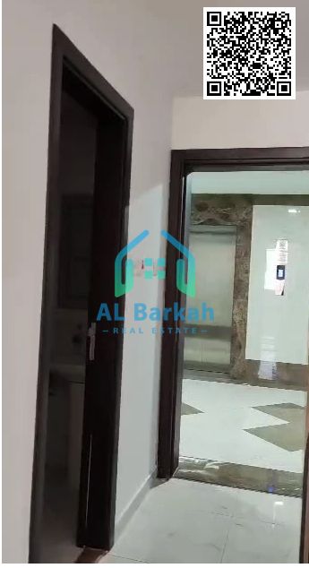 A distinguished apartment with elegant finishing and a quiet location close to all essential services. It features a suitable space for small families