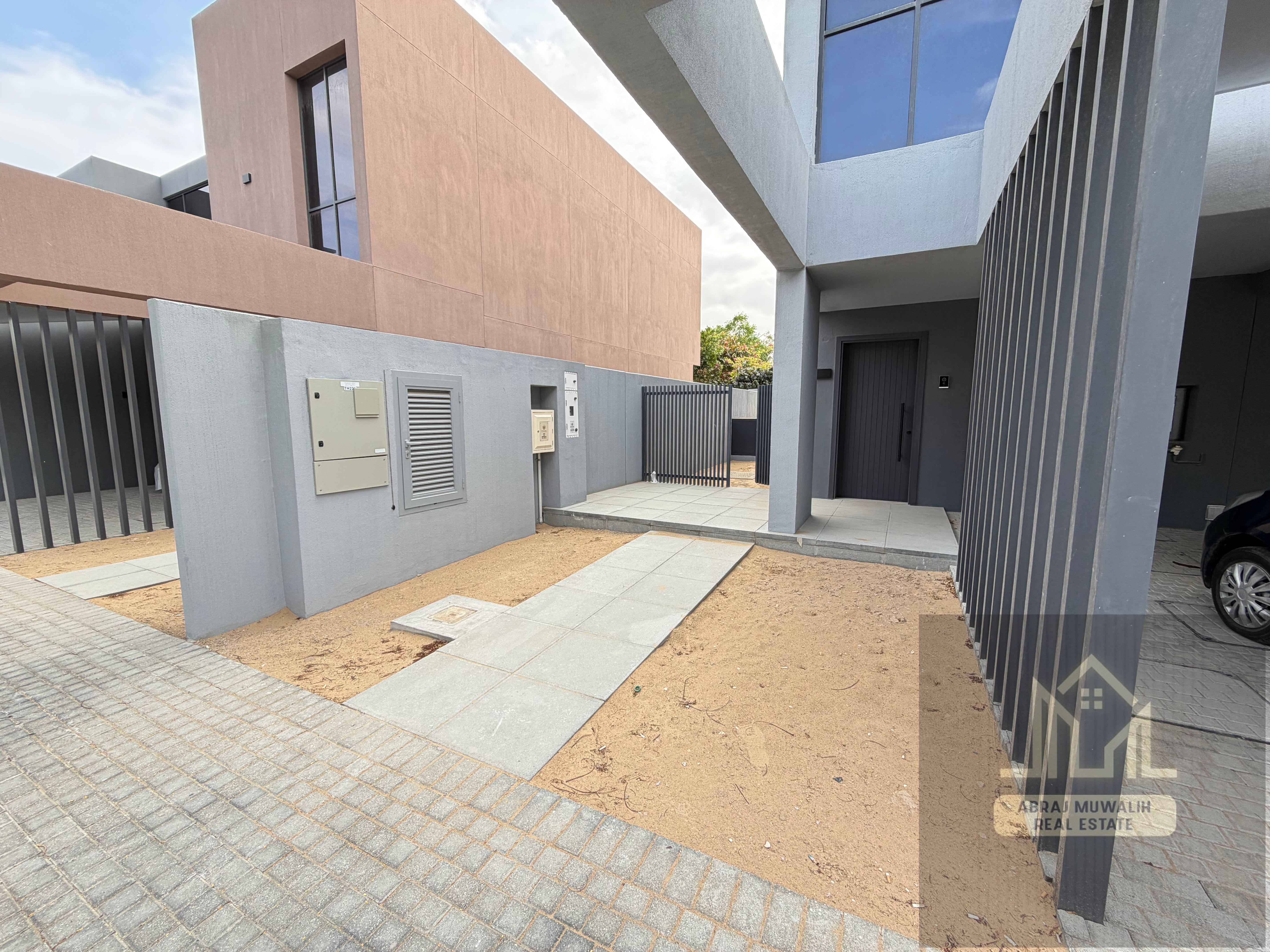 3Bedroom Corner Unit First Move in Kaya