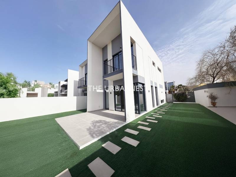 Landscaped | Walk to Clubhouse | Single Row