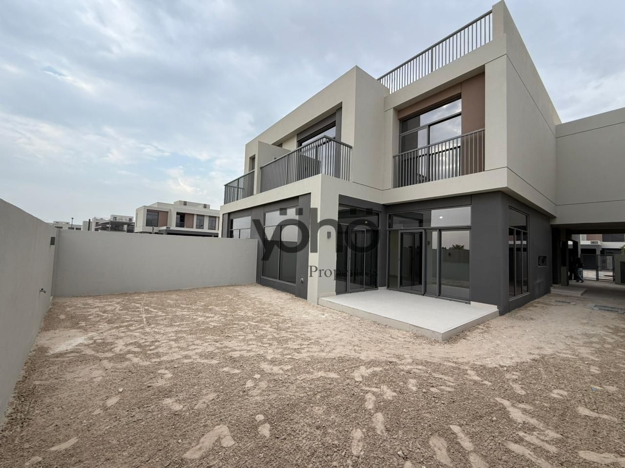 SINGLE ROW | MIDDLE UNIT | SEMI DETACHED | VACANT