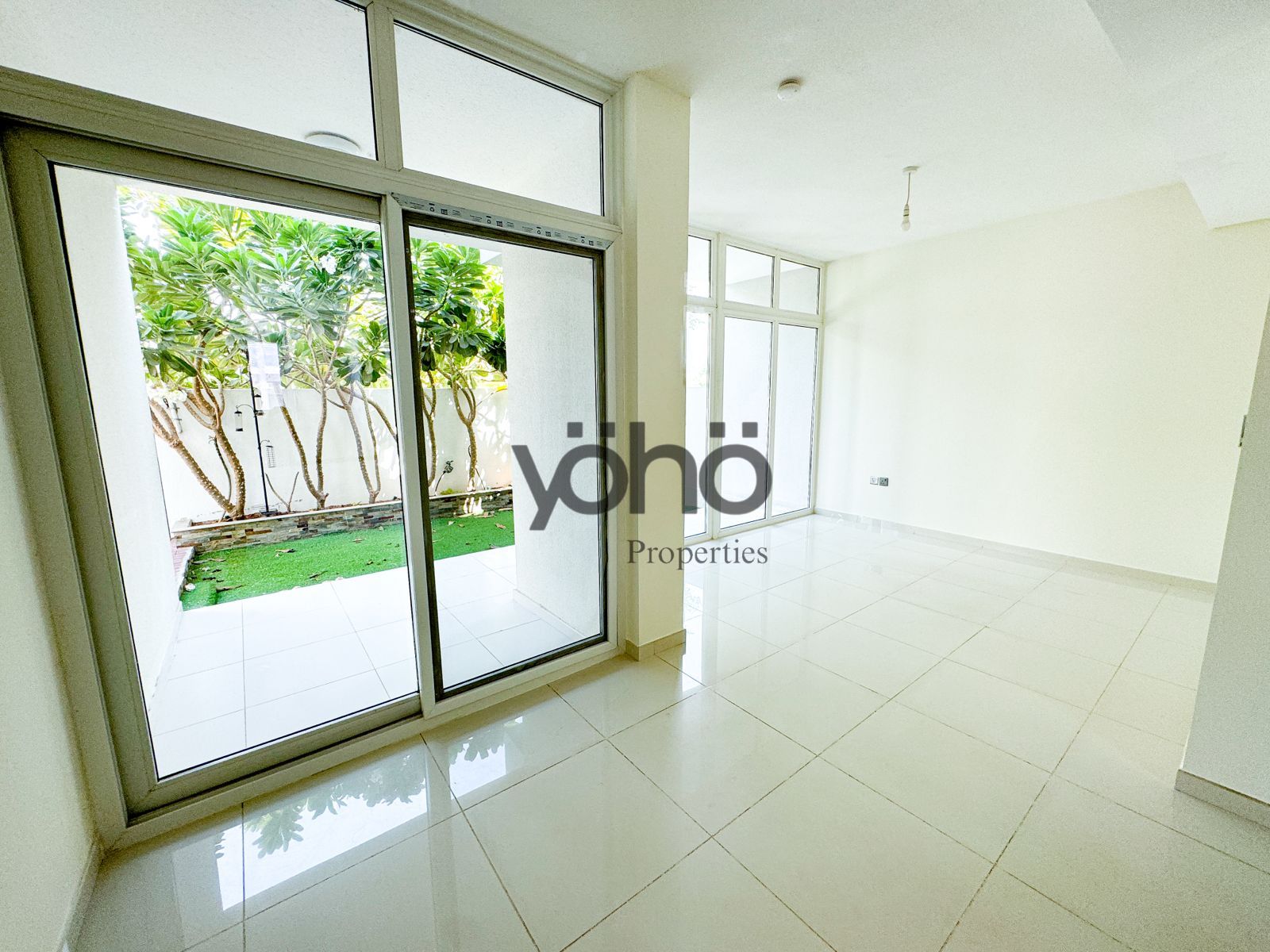 CORNER UNIT | RR-EM | VACANT | READY TO MOVE