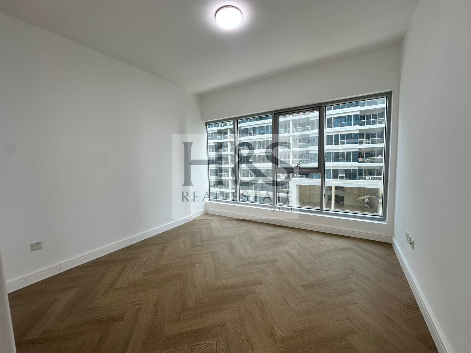 SPACIOUS 2 BHK | HIGH FLOOR | COMMUNITY VIEW