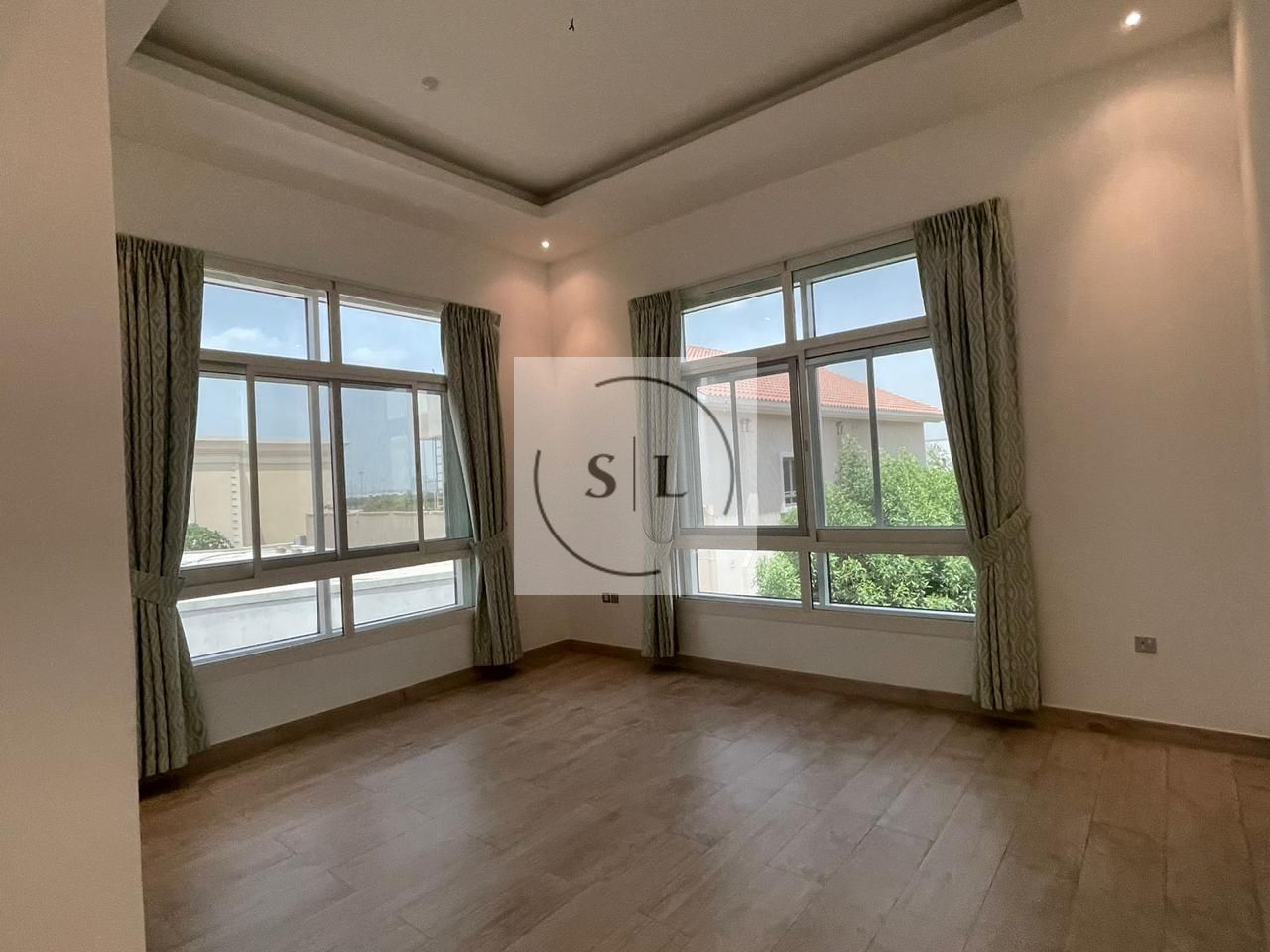 Move-in Ready | Luxury Villa | All Ensuite