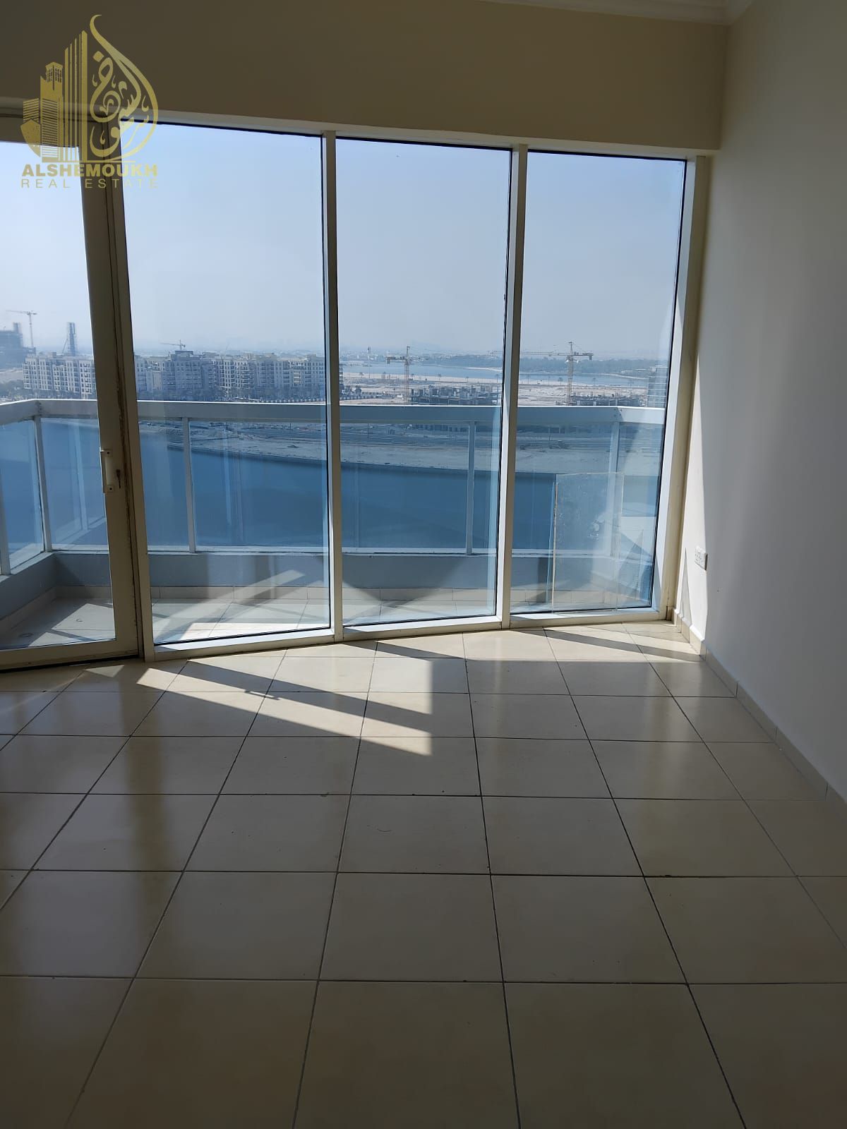 1 bedroom/master room/sea view/balcony