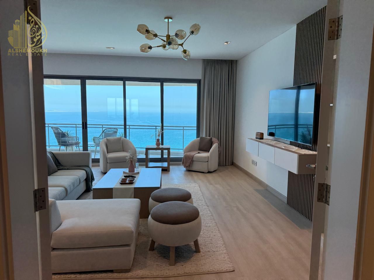 luxurious /smart home /private beach /Al khan
