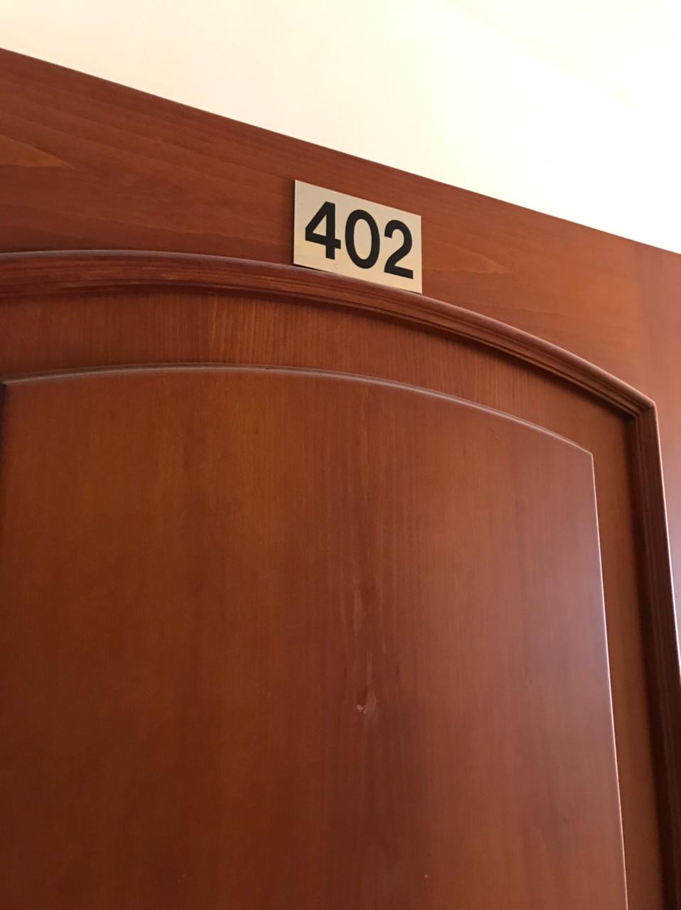 Spacious studio in Al Qulay’ah, ideal for living or investment. Price 23,000, payable in 4 or 6 installments. Ready-to-move-in unit opportunity.