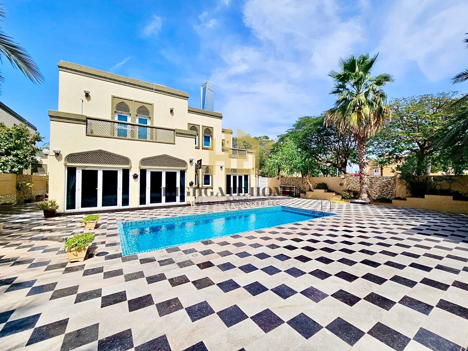 Stunningly Renovated 5BR Corner Villa | Immaculate