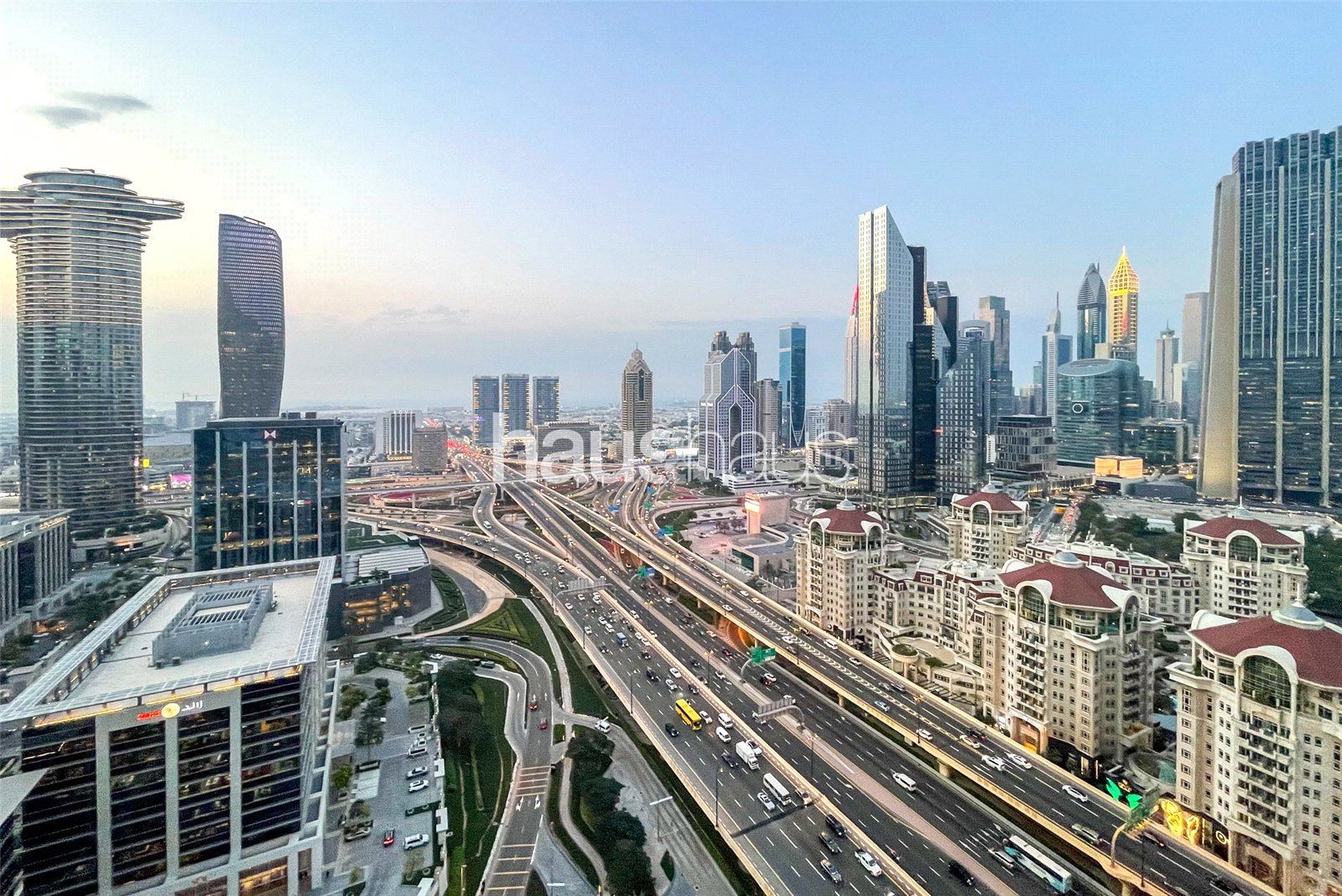 Luxury Living | High Floor | Multiple Cheques