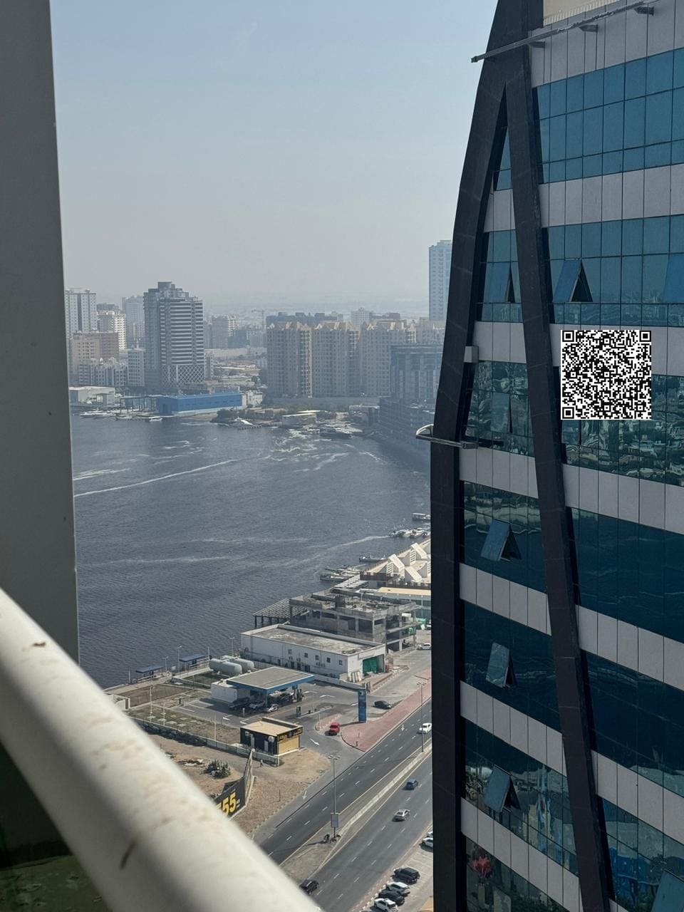 Two bedrooms and aliving room witha balcony and parking