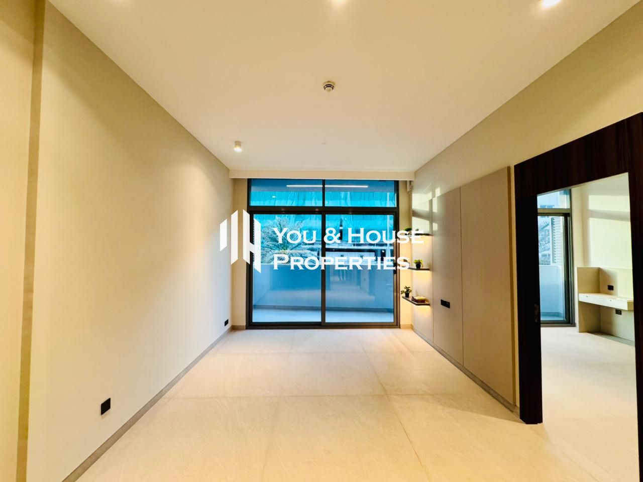 Luxury Comfort 1-Bed + Maid I High-End Finishes I Quality Living