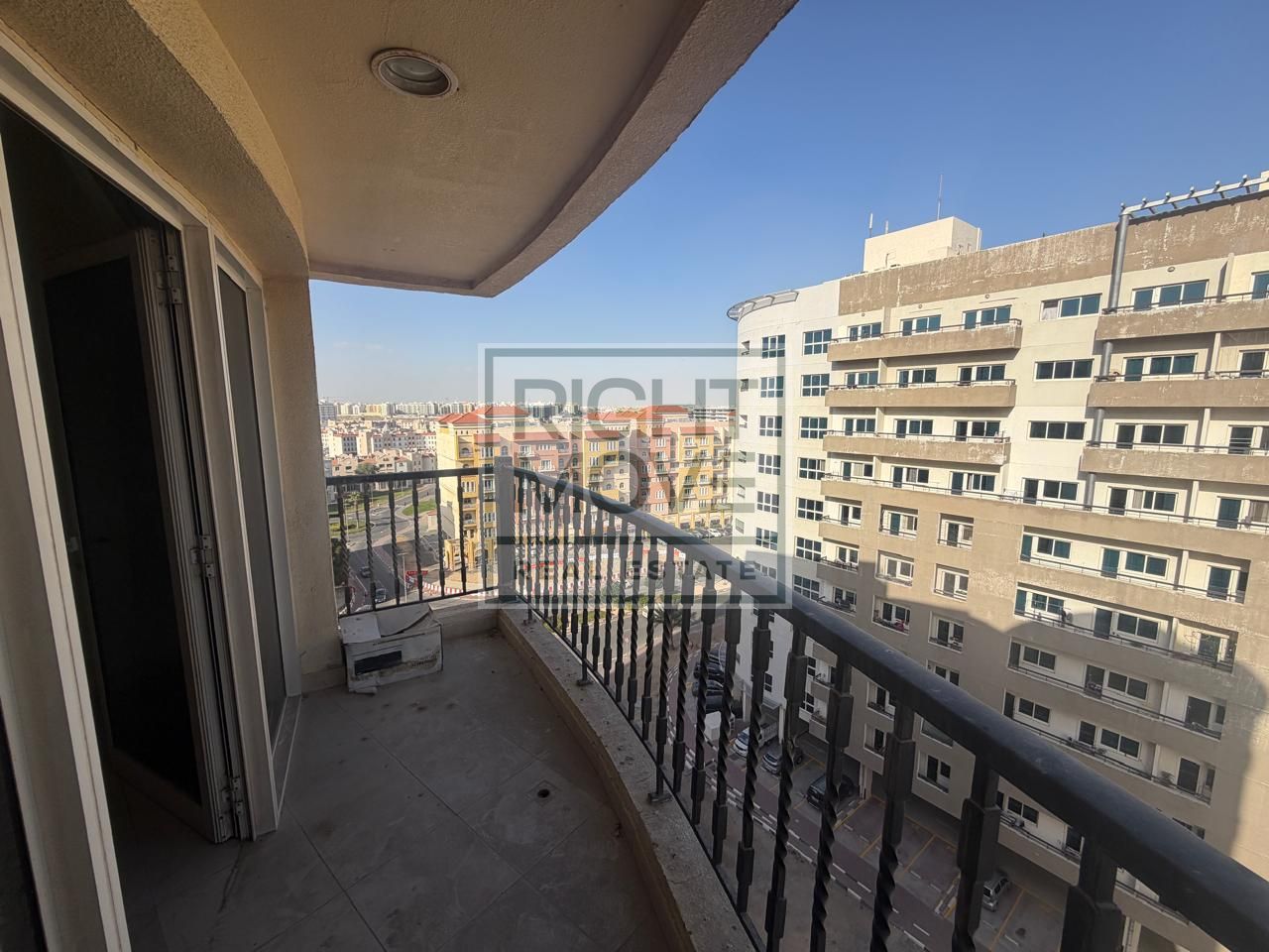 1 BEDROOM WITH BALCONY FOR RENT | SEMI-FURNISHED | GOOD LOCATION