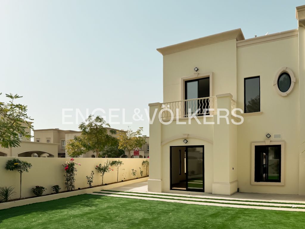 Newly Upgraded | Corner Plot | Large Garden