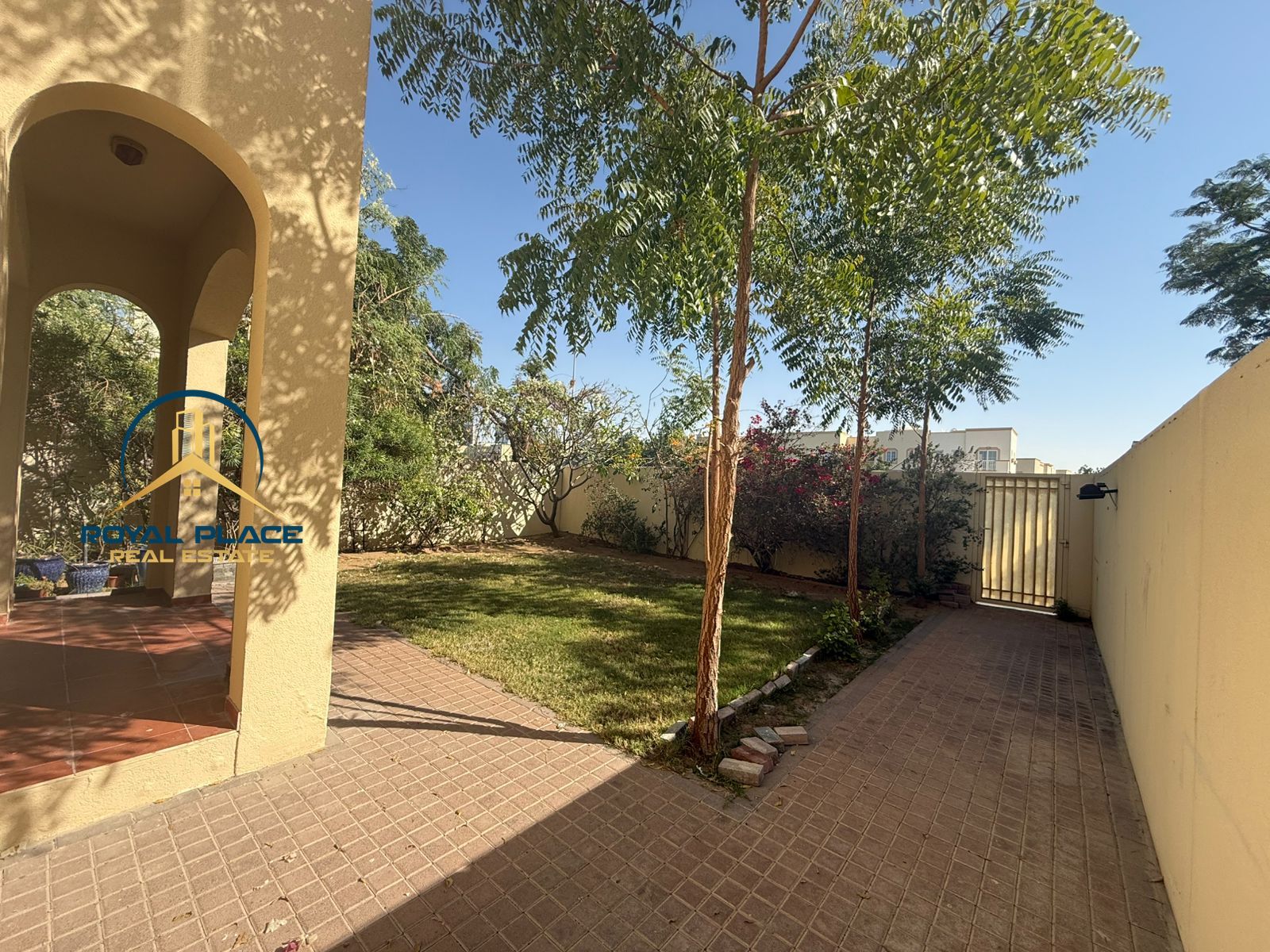 ROAD VIEW | VACANT SOON | SPACIOUS | WELLMAINTAINED