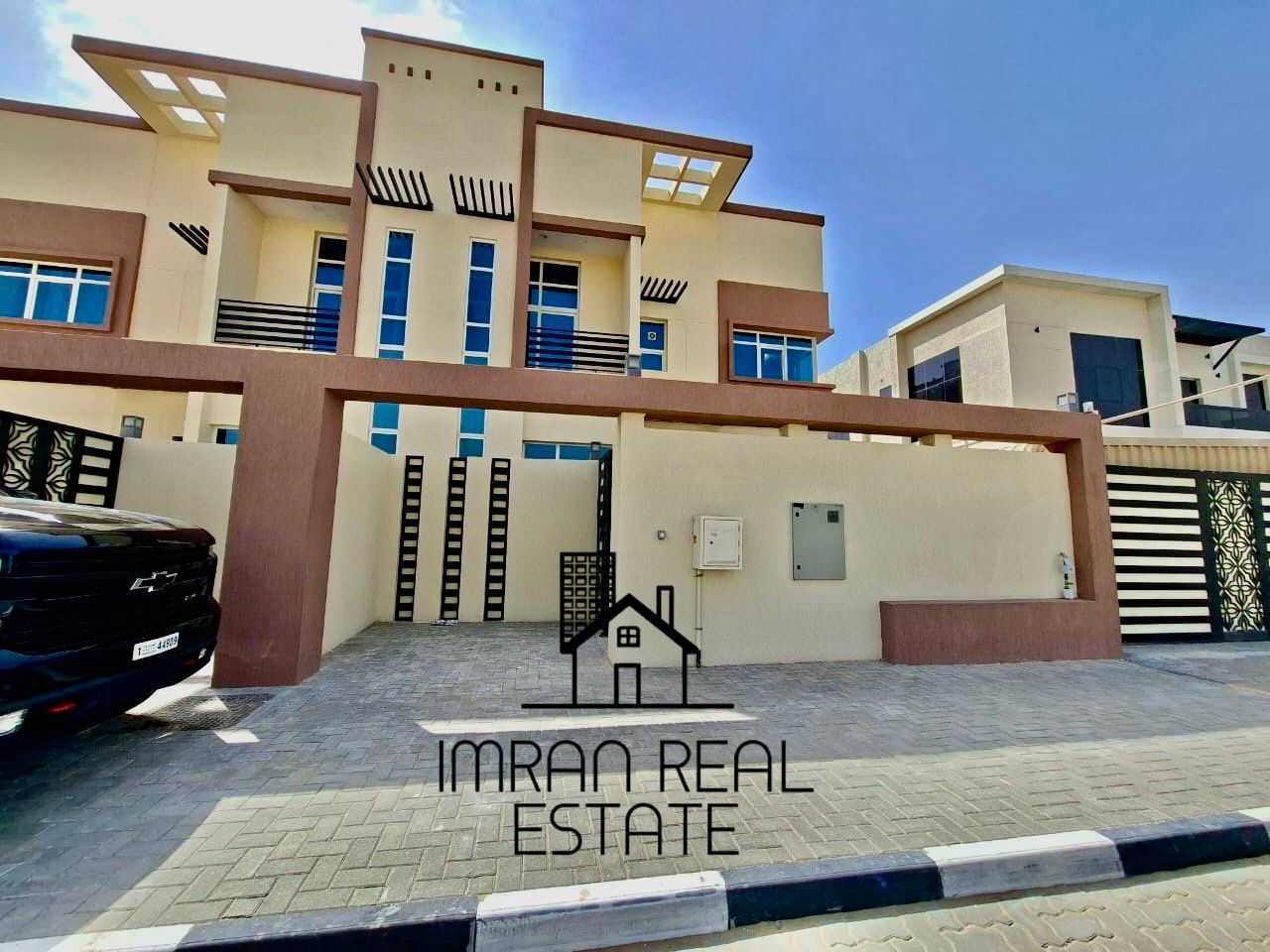 Bright & Spacious 5-BR Balcony|Well-Maintained Family Villa in Hoshi