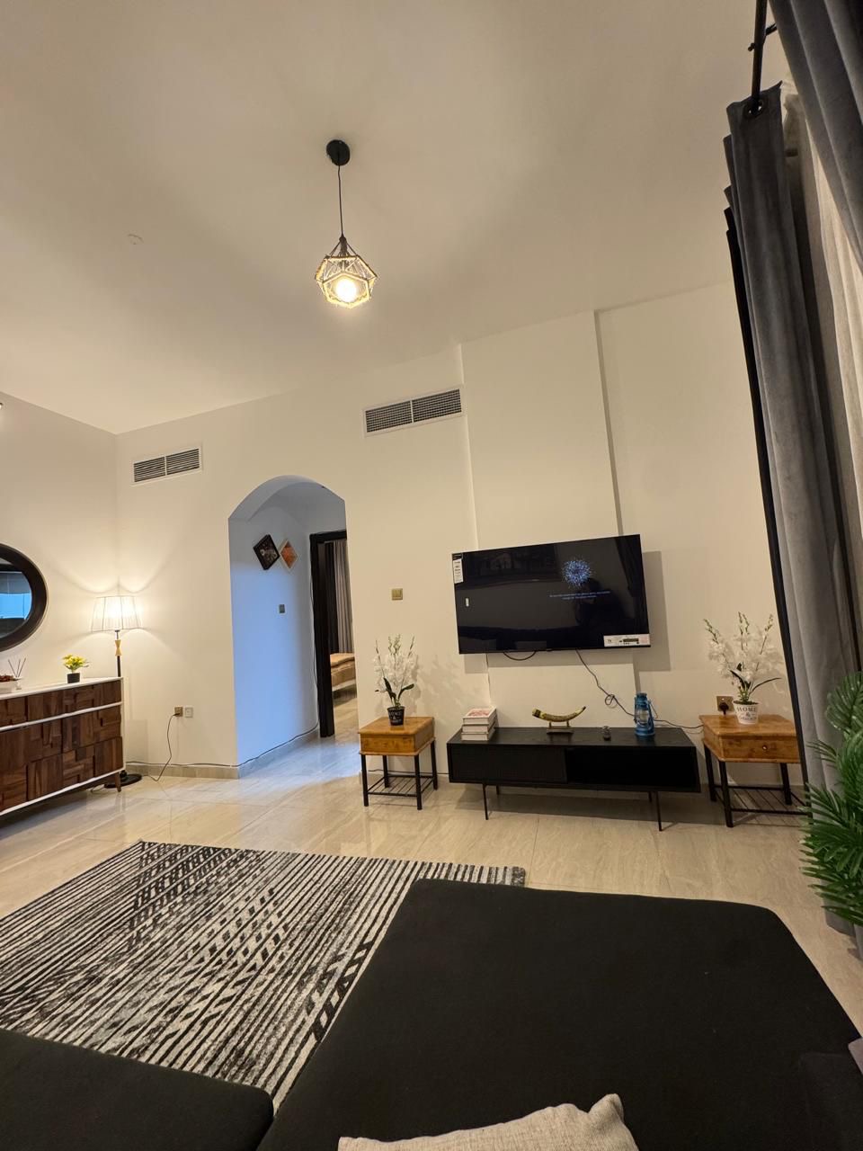 "First tenant opportunity in Al Rumaila 1 | Master bedroom and living room + 2 bathrooms | All bills included | Only 4300 dirhams"