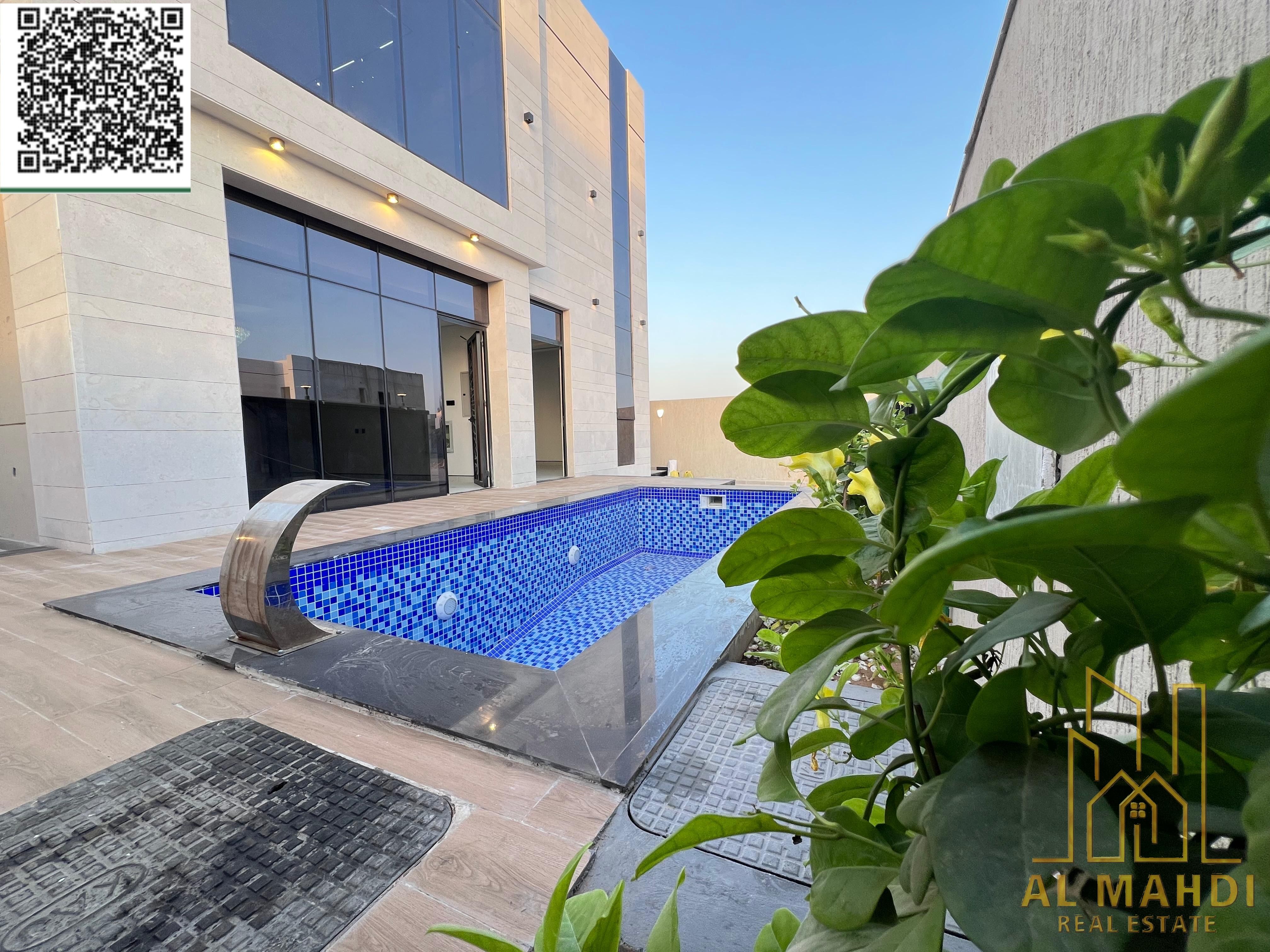 Excellent price including registration and ownership fees: 4-bedroom villa with a swimming pool, directly from the owner.