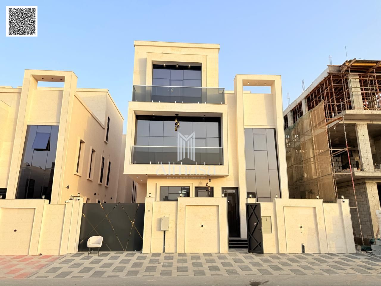 Villa in Al Zahia, 7 bedrooms, AED 2,400,000. The villa is just one minute from Sheikh Mohammed Bin Zayed Road in a quiet and safe family area.