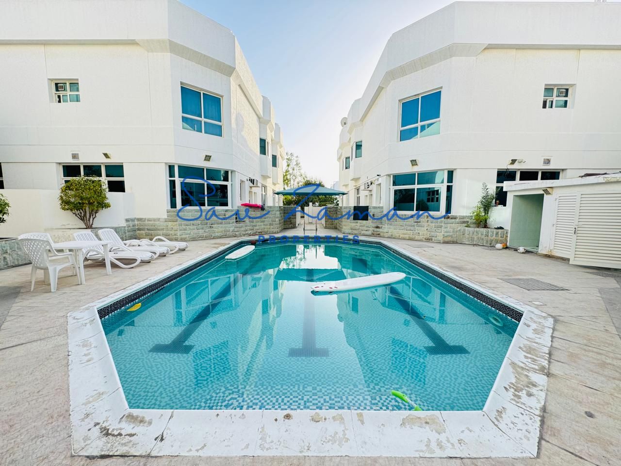 BRIGHT SEMI DETACHED VILLA4BR+MAIDS+STUDY PRIVATE GARDEN SHARED POOL