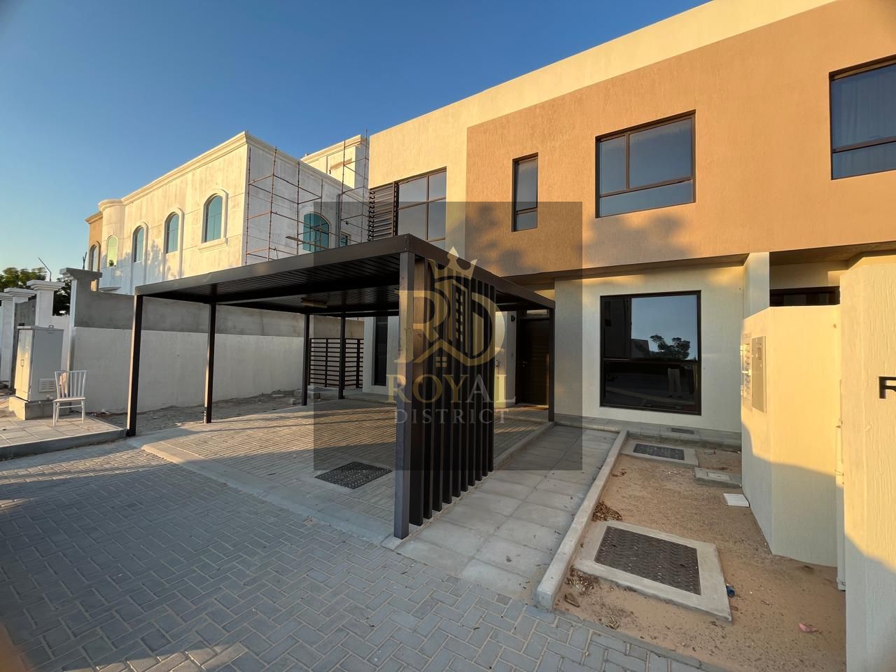 HOT OPPORTUNITY | TOWN HOUSE 4-BR CORNER | SPECIAL LAYOUT | PRIME LOCATION .