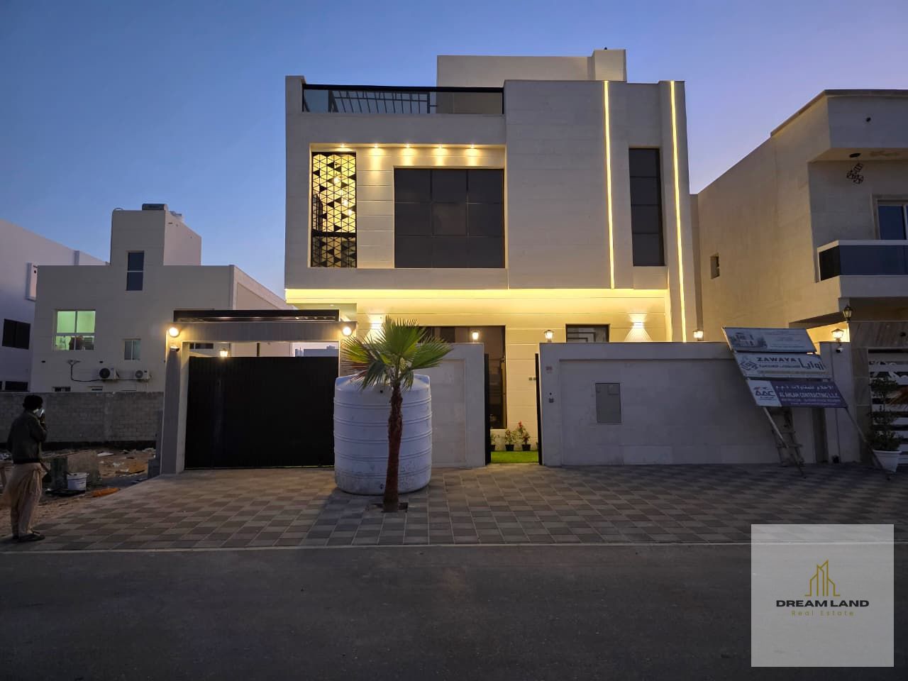Including registration fees, water, elc and AC, Amazing town house, consists of 7 master bedrooms with built in wardrobes,now for sale in upscale area