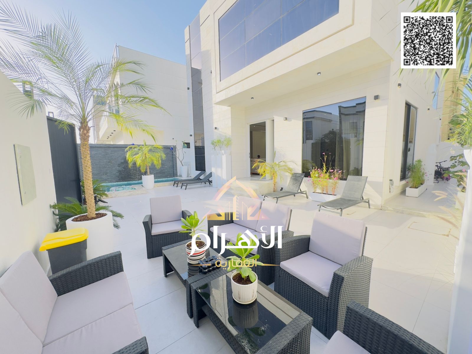 A villa on the main street, ready to move into, with all electricity, water, and air conditioning included. Located in one of Ajman's most prestigious