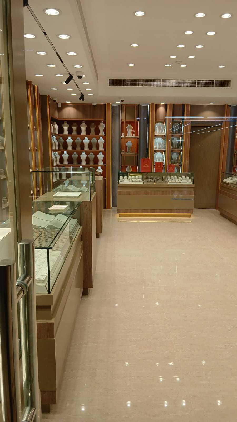 Shop for Rent - Sharjah Gold Souq / Prime loction