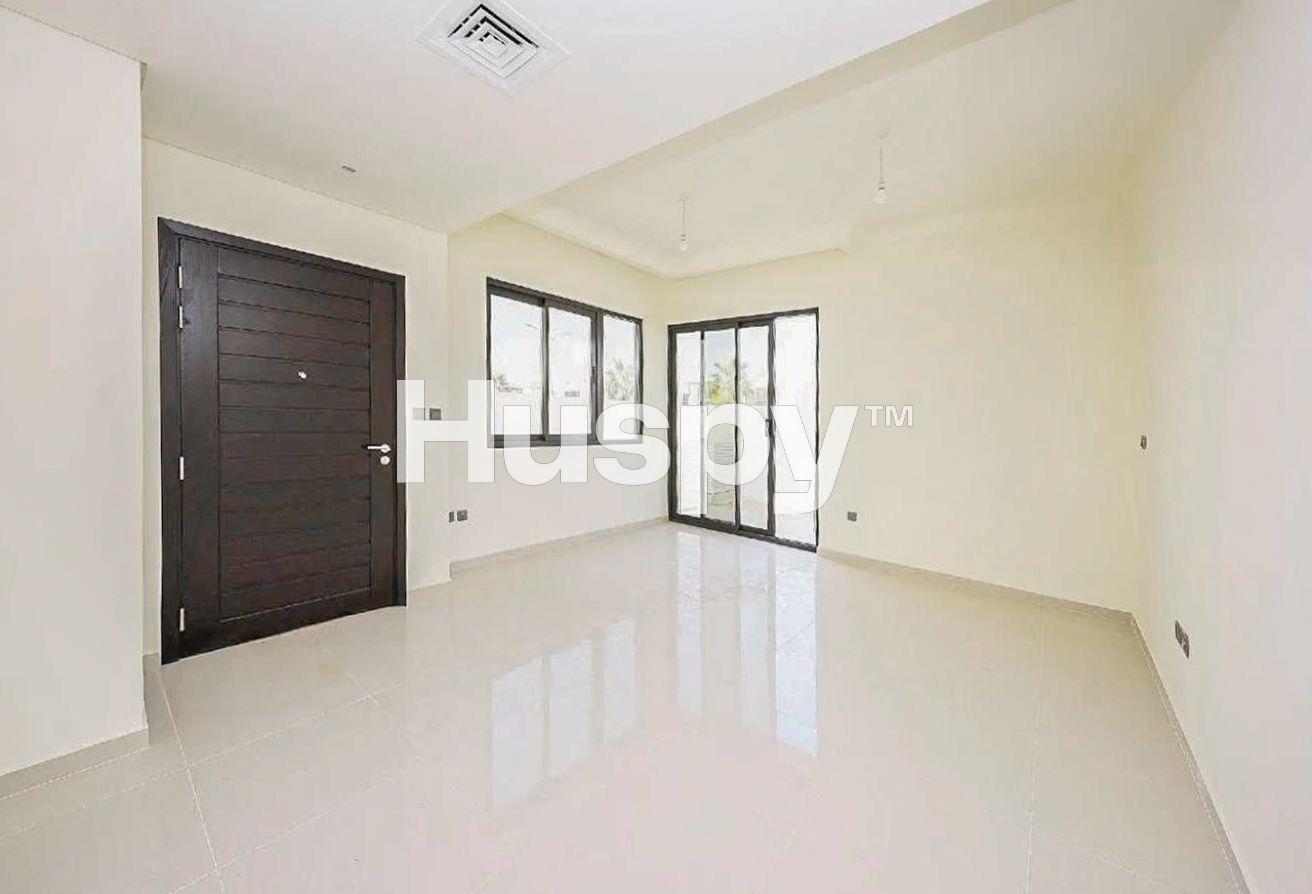 Vacant | Closed Kitchen | Landscaped Garden