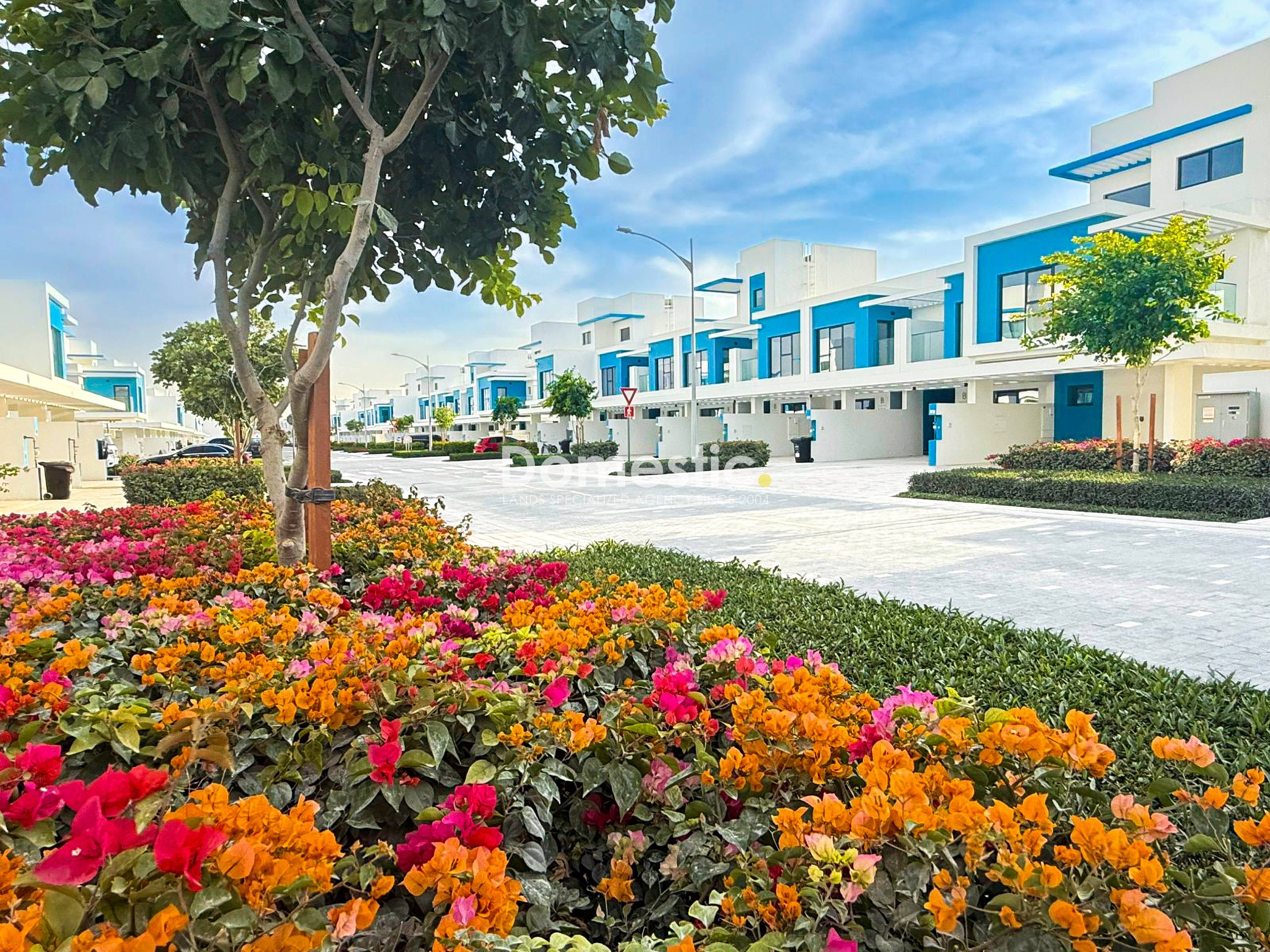 SINGLE ROW l Brand New | Spacious l Best Location