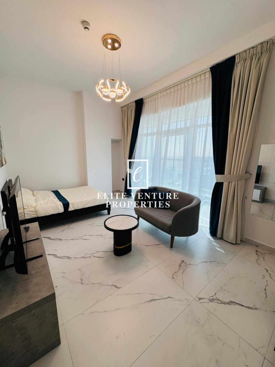 HIGH FLOOR | FULLY FURNISHED | PRIVATE POOL