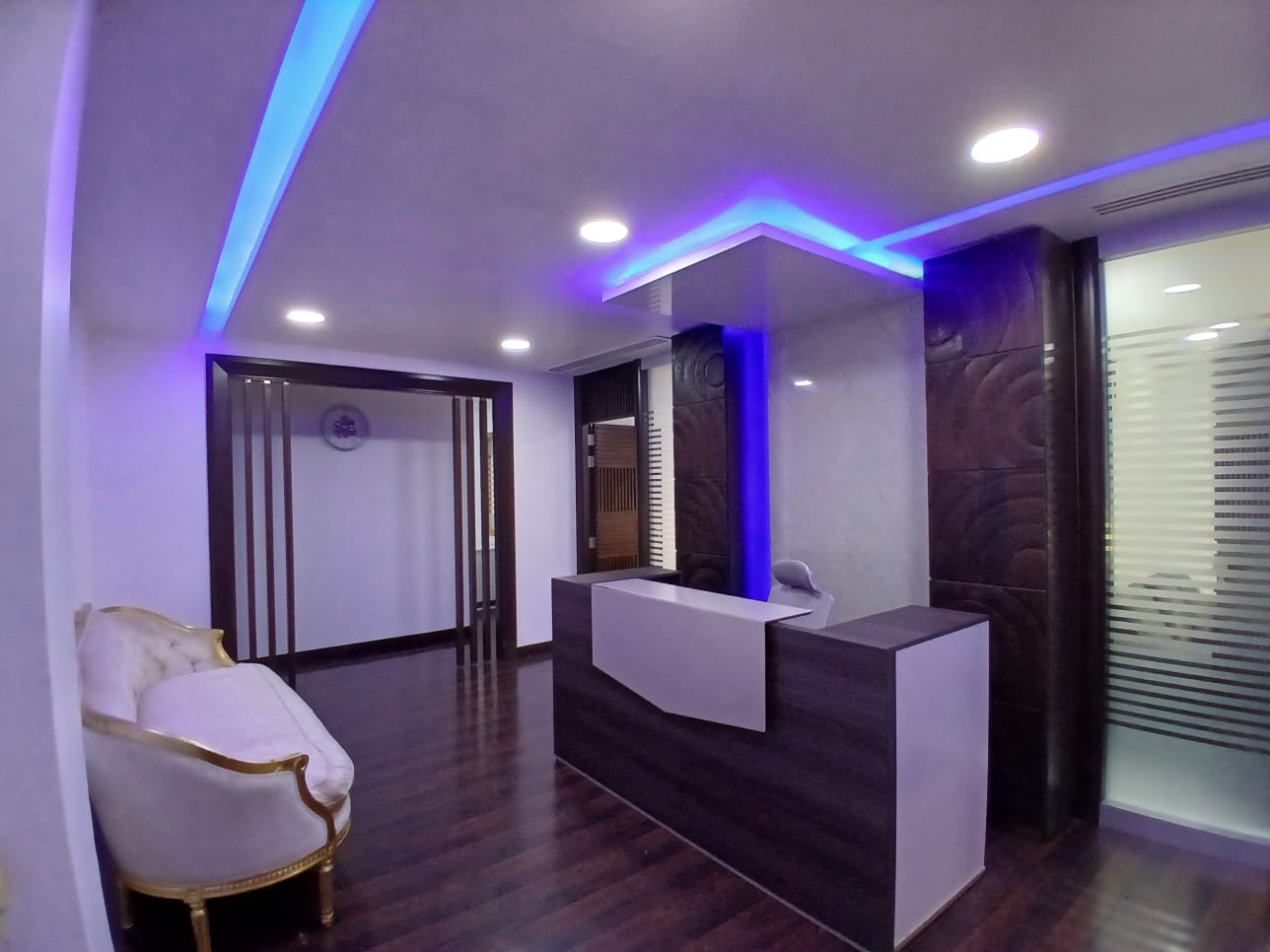 CHILLER FREE-FURNISHED AND FITTED OFFICE FOR RENT