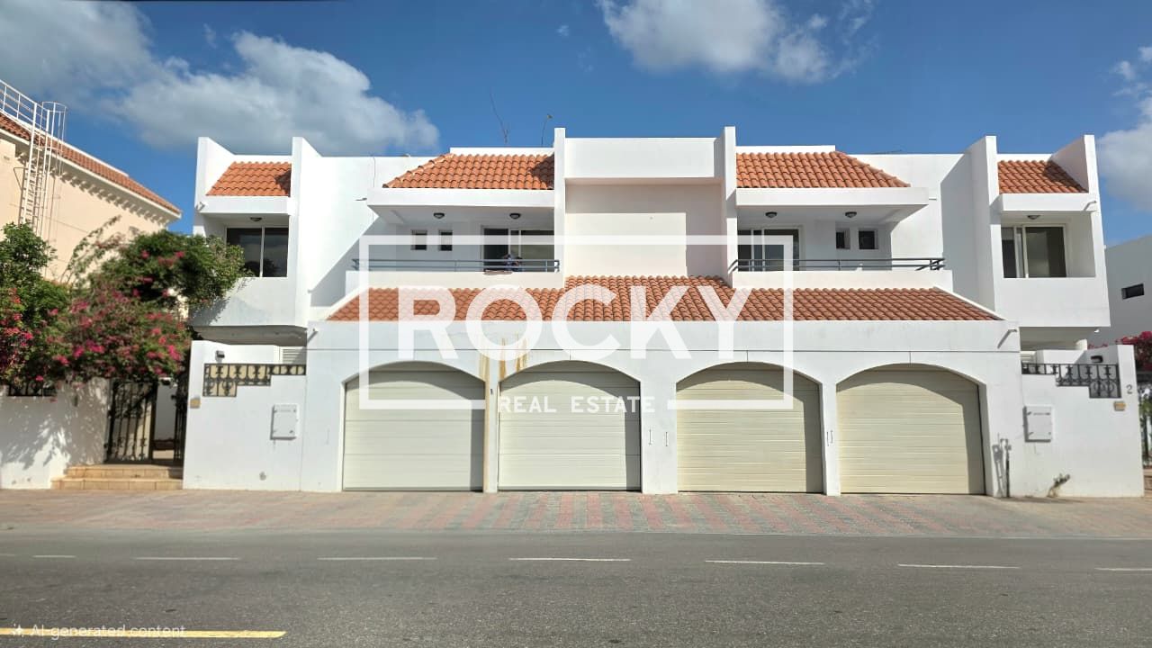Gorgeous 4 B/R Villa with Private Garden and Shared Pool | Umm Suqeim