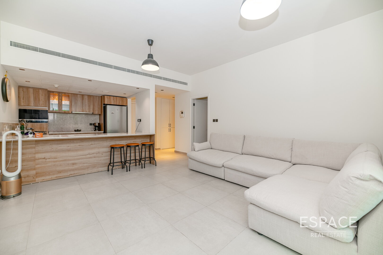 1 BR | Upgraded | Chiller Free