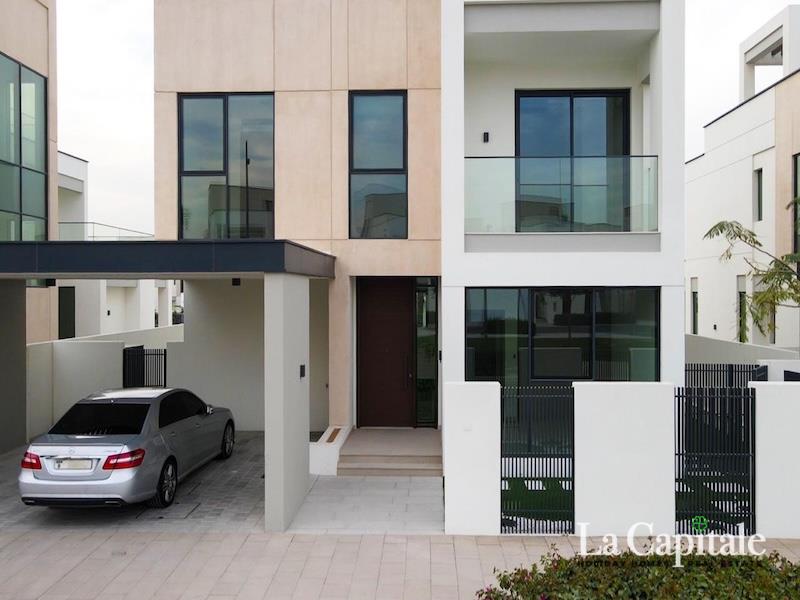 Backing the Park | Walking Distance to Amenities
