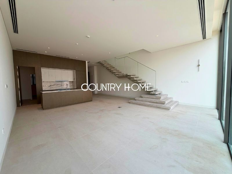Corner Unit | Ready to Move | Options Available