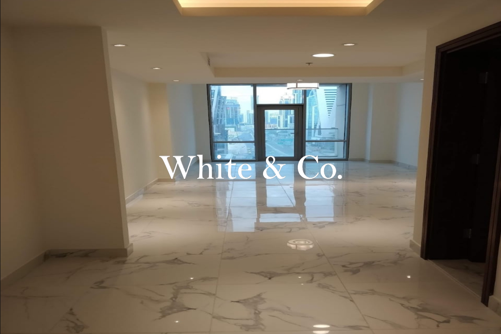 CANAL VIEW | PRIME LOCATION | UNFURNISHED