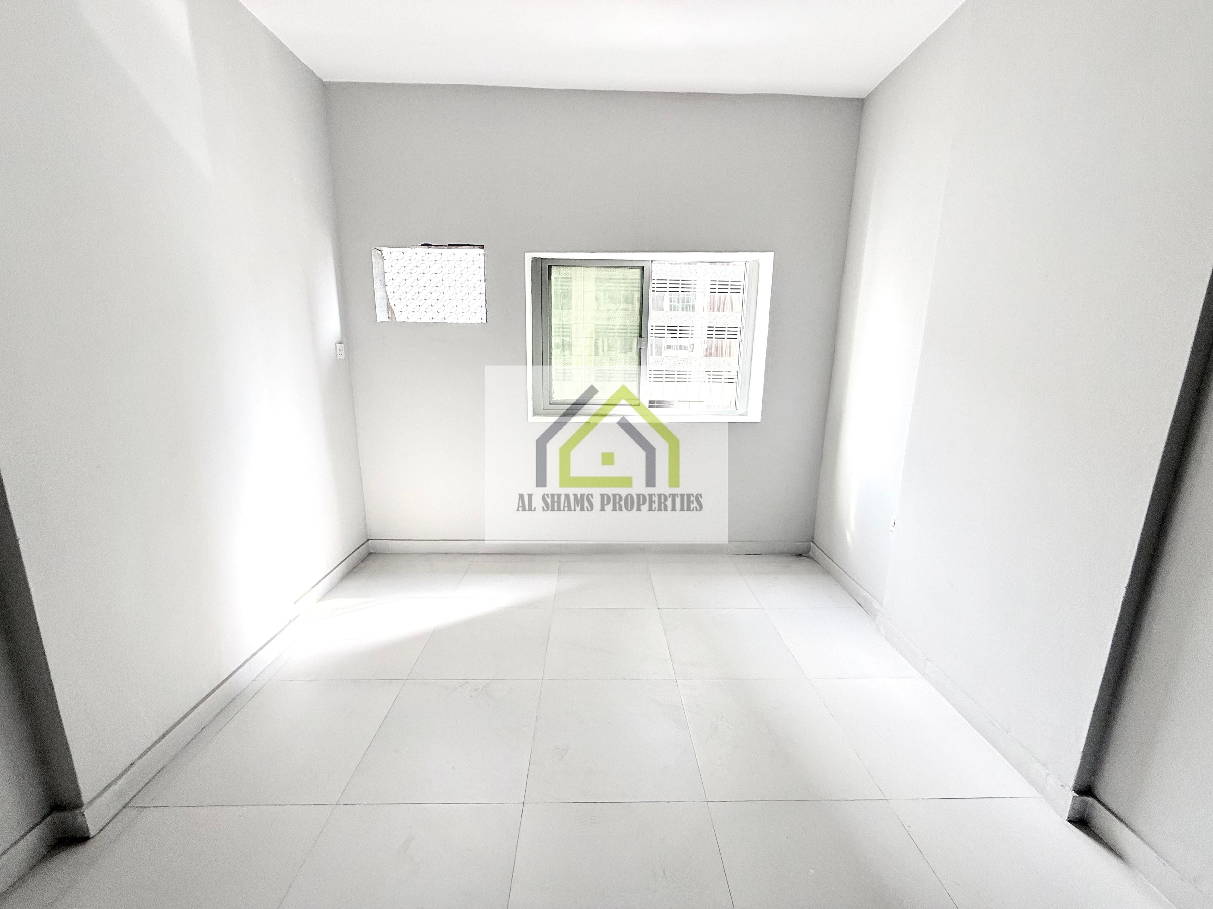 SPLIT AC/ NEW FLAT / GET SPACIOUS 2BHK WITH BALCONY FOR ALL NATIONALTIES h