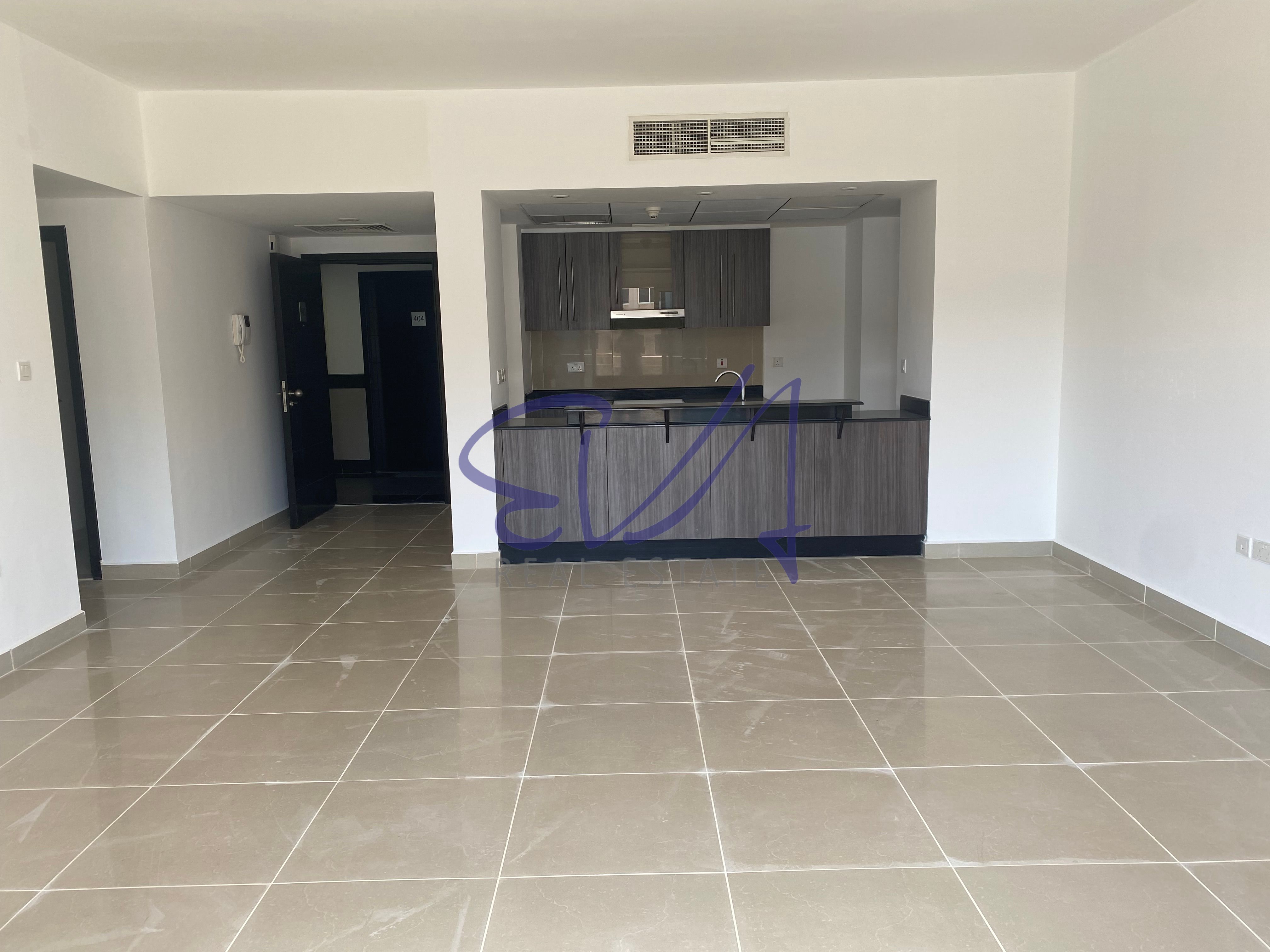 Spacious & Bright 2-Bedroom Unit – street view
