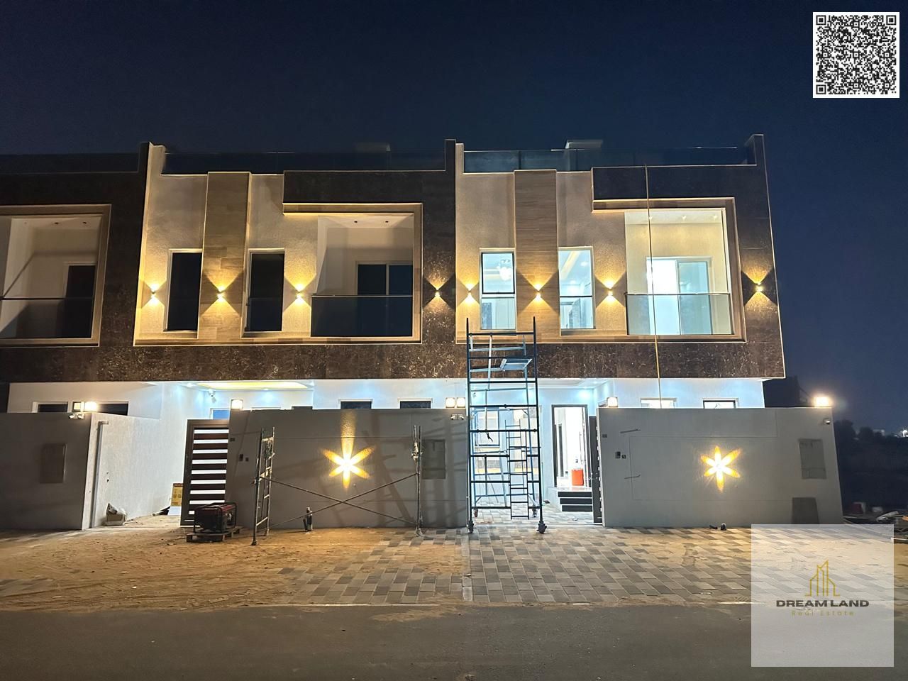 A villa among the most luxurious villas in Ajman, built and finished to a super deluxe standard, with a very large building area and rooms, freehold o