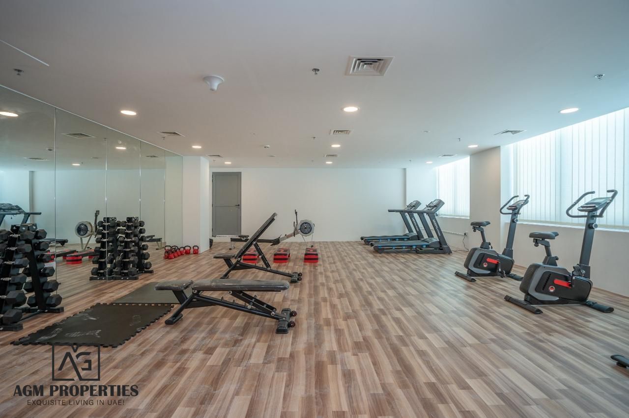 Corner unit| RENTED TILL MARCH| HIGHER FLOOR