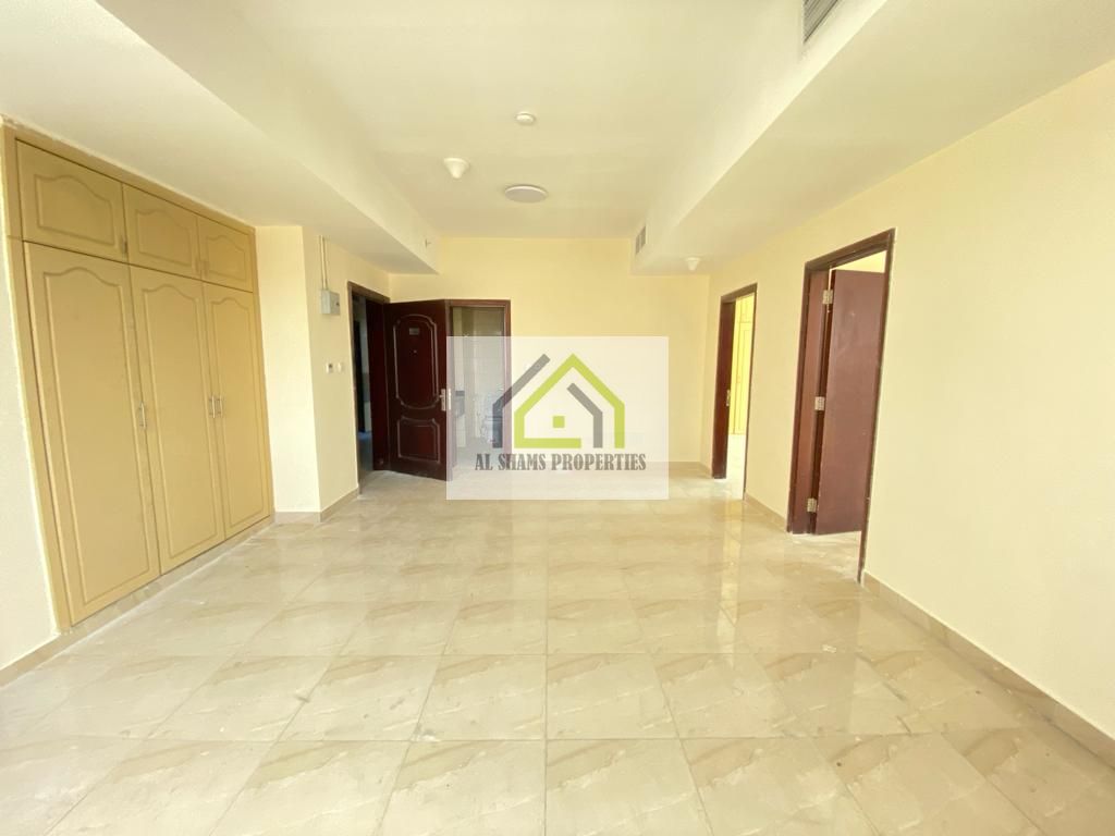 MASTER BEDROOM/ GET SPACIOUS 2BHK WITH WARDROBE