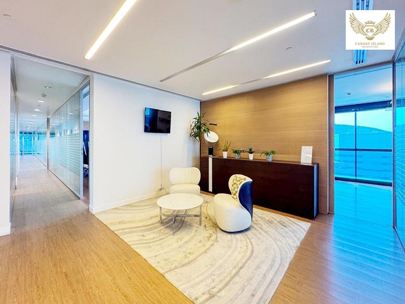Panoramic View I 10 Parking I Fully Furnished