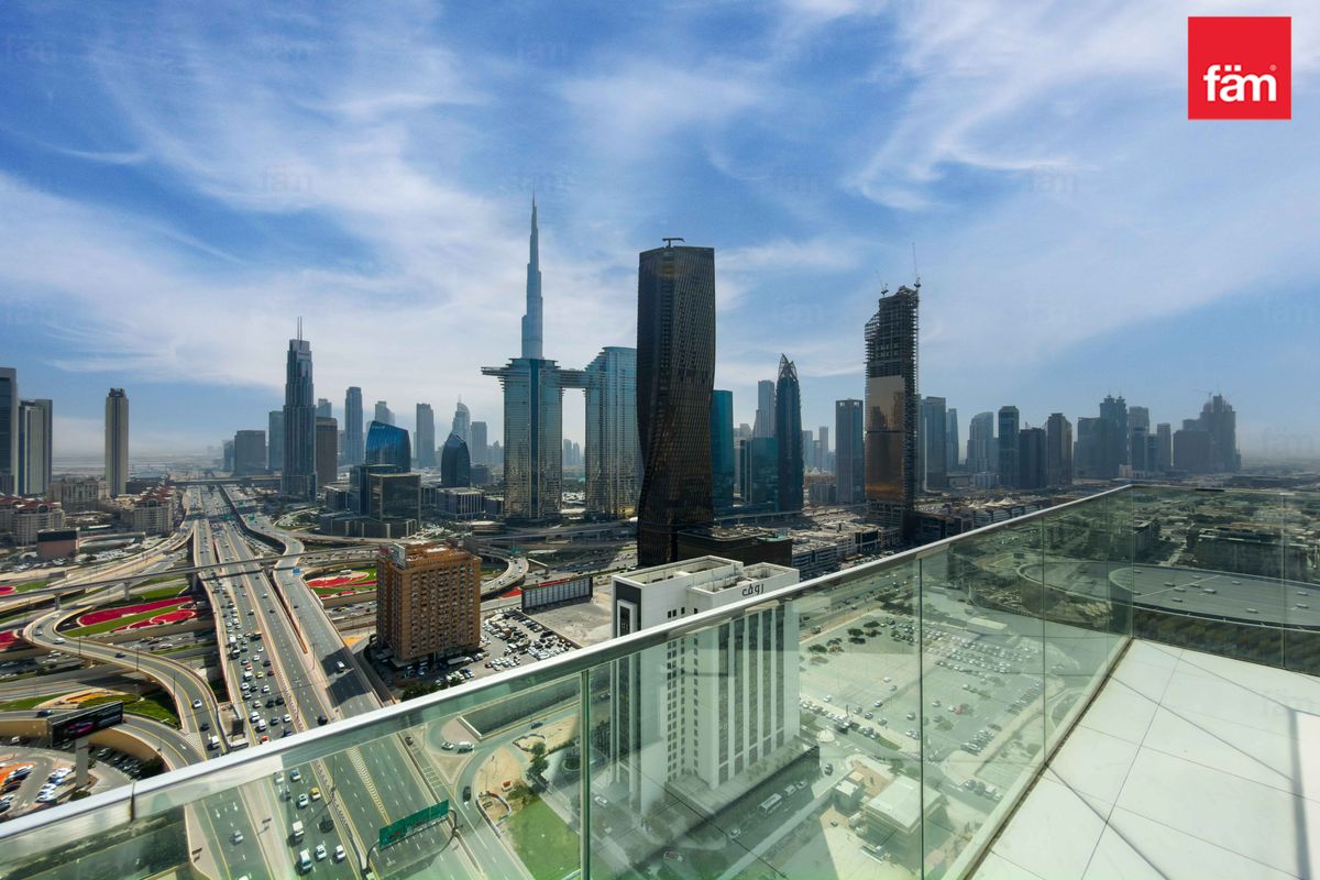 High Floor | Natural Light | Huge Size| Sea Views