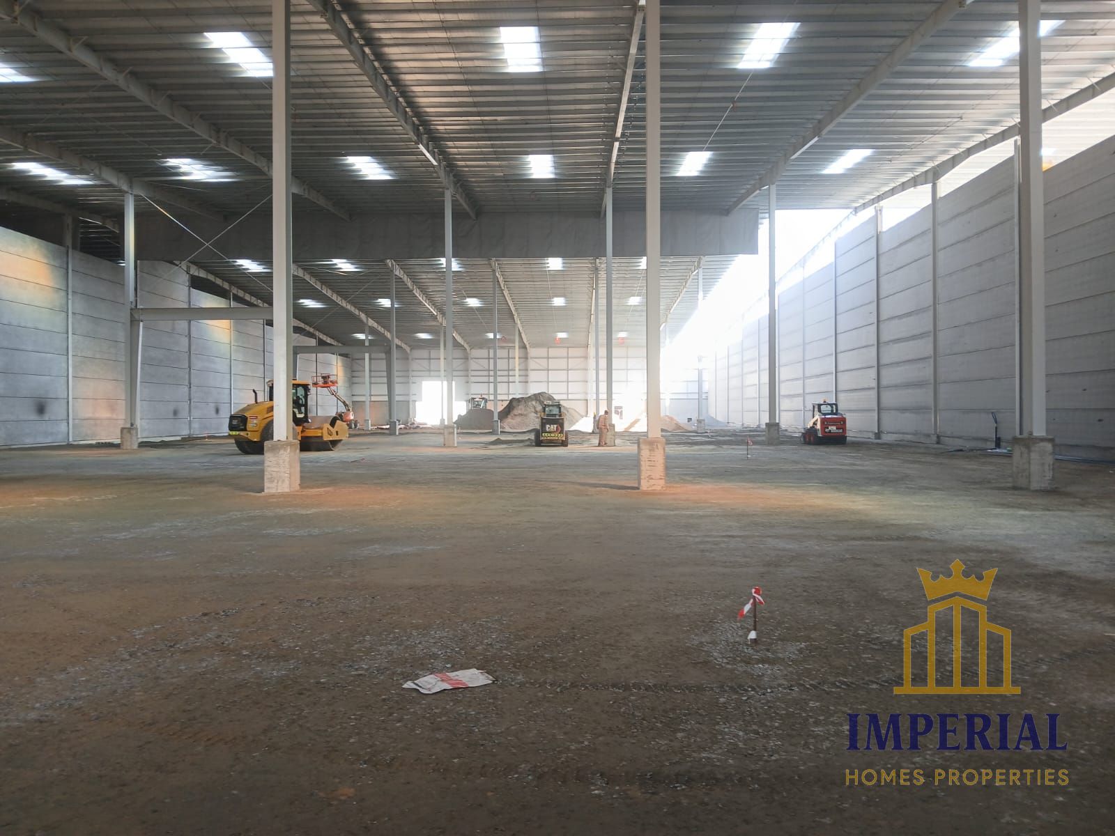 Warehouse of 55,219 sq. ft. in a strategic location in Umm Al Quwain. Suitable for storage, light manufacturing, or distribution centers,