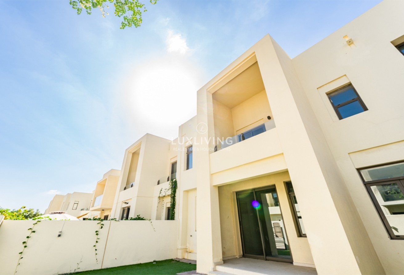 Vacant on May | Close to Gym and Pool | Type A