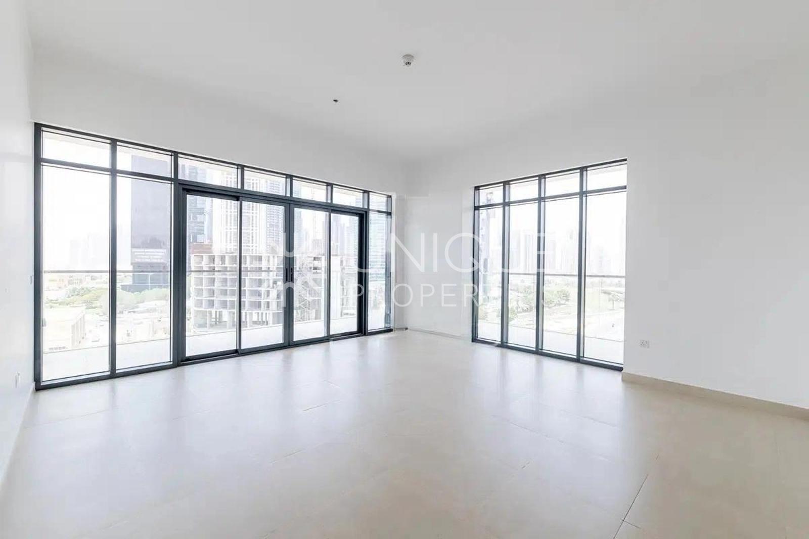 Elegant 2 bedroom | Marina Skyline View