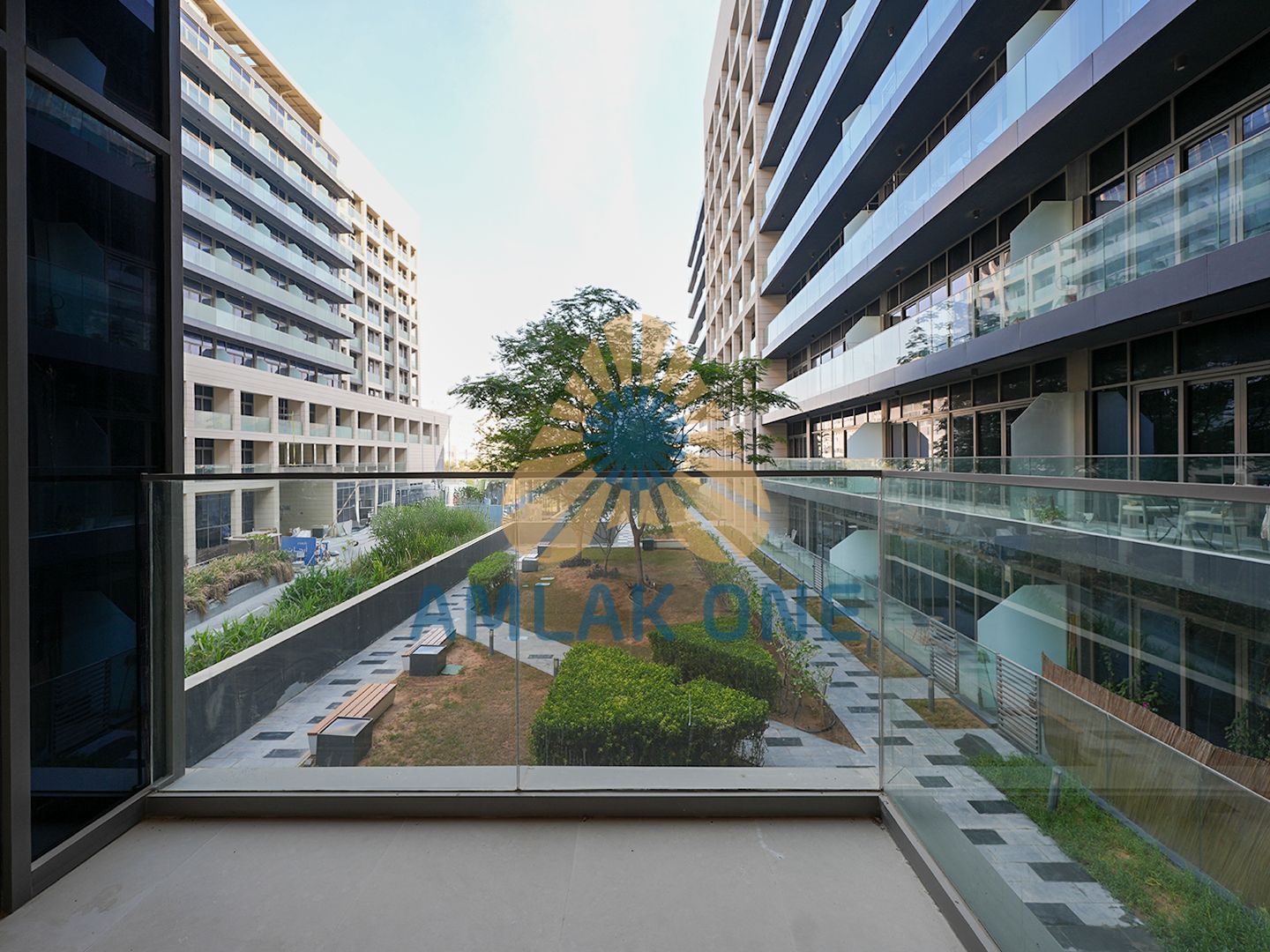 Spacious 1BR | Large Layout | Prime Location