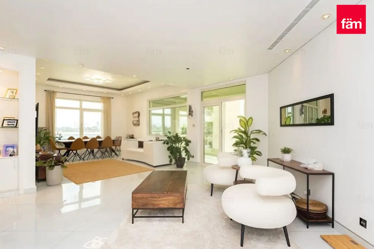 Direct on beach | Sea View | Upgraded | Furnished