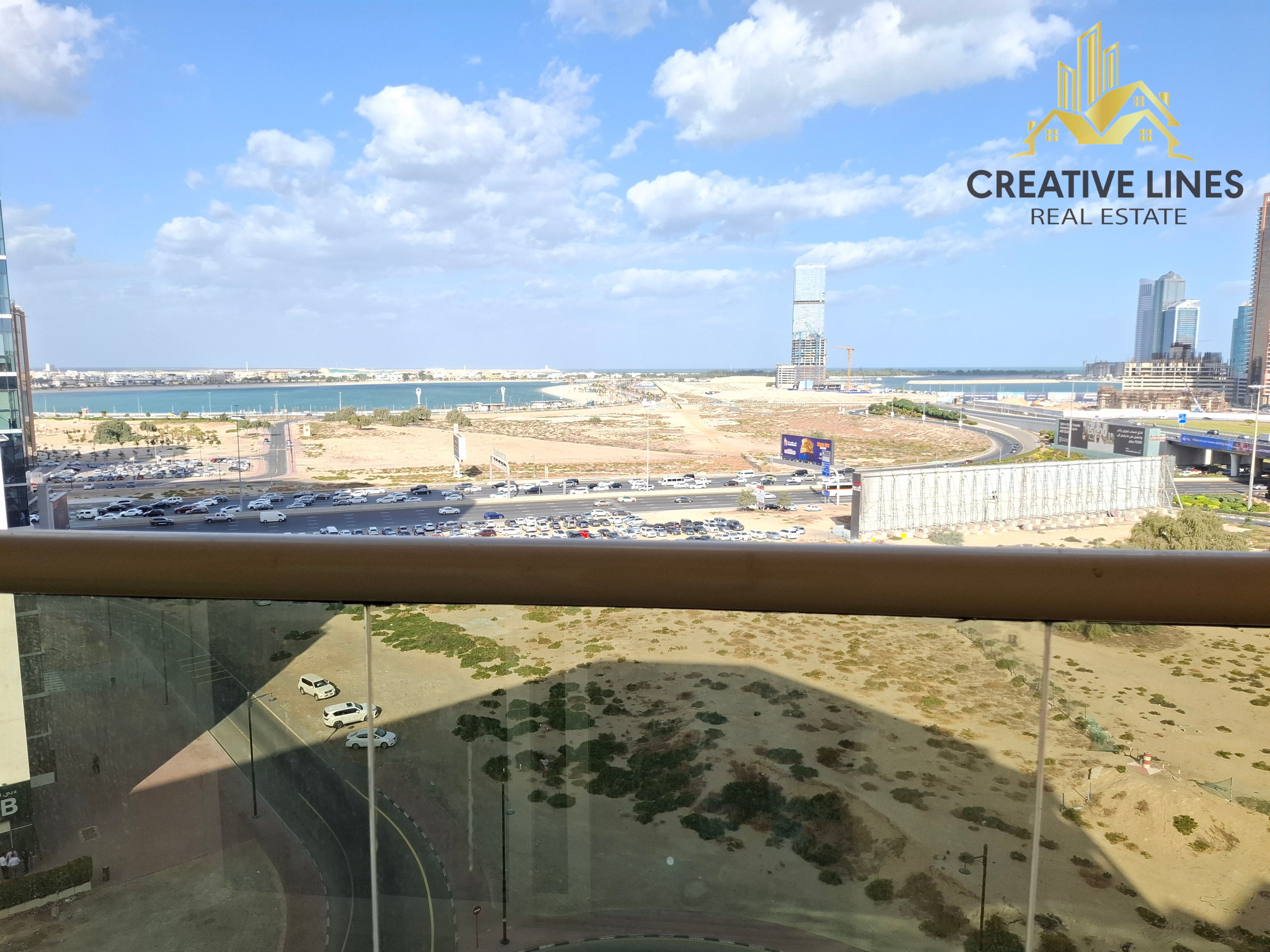 Upper-Floor 2BR – Light-filled with open skyline outlooks